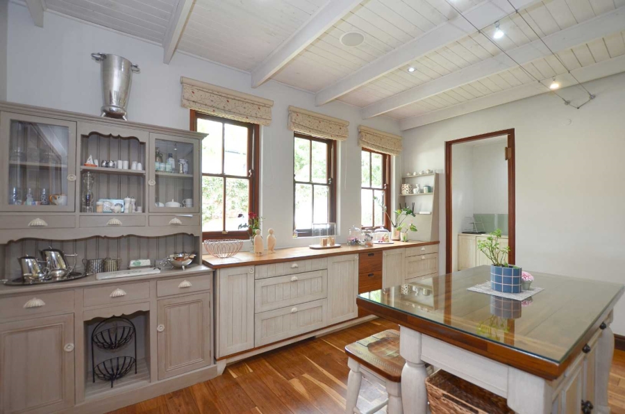 5 Bedroom Property for Sale in Kanonberg Western Cape